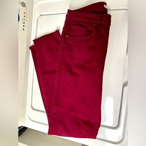 Tommy Hilfiger jeans.